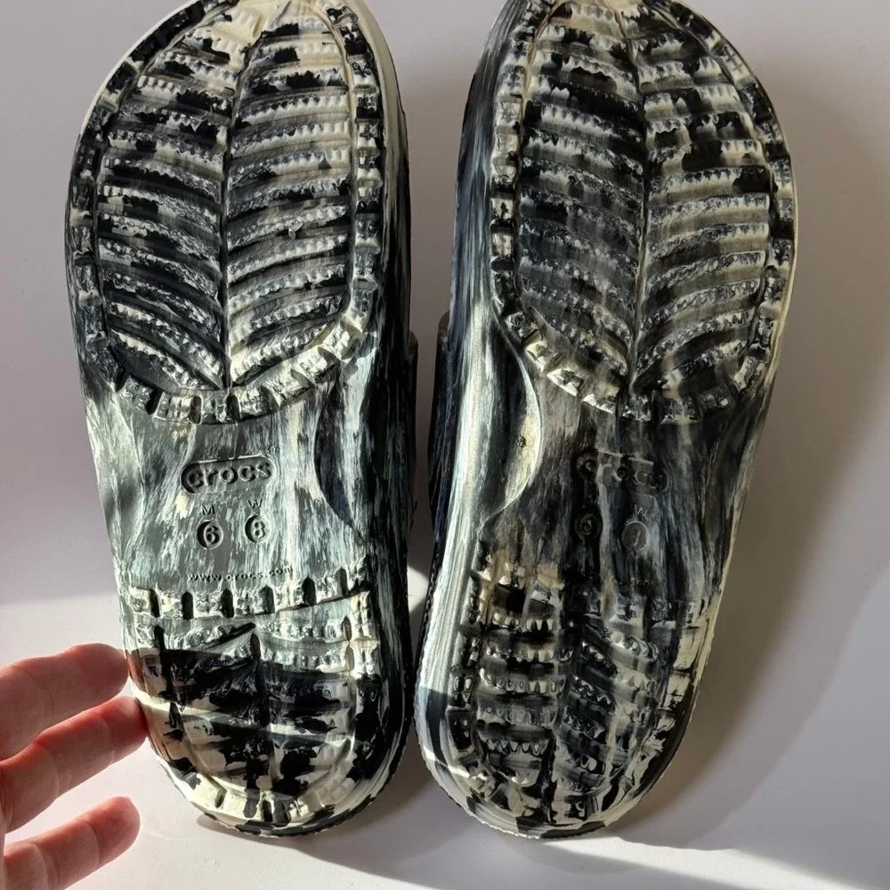 Crocs Classic Sandal Black White Marbled Slides Double Strap Mens 6 Womens 8
